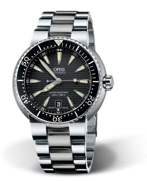 Oris 01 733 7533 8454-07 8 24 01PEB : Divers Date Stainless Steel / Black / Bracelet
