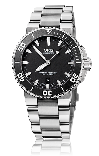 Oris 01 733 7653 4154-07 8 26 01PEB : Aquis Date 43 Stainless Steel / Black / Bracelet