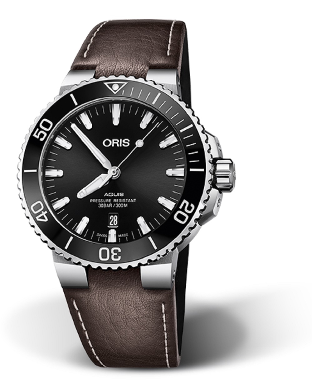 Oris 01 733 7730 4134-07 5 24 10EB : Aquis Date 43.5 Stainless Steel / Black / Calf