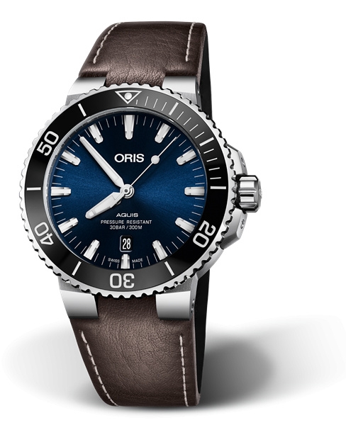 Oris 01 733 7730 4135-07 5 24 10EB : Aquis Date 43.5 Stainless Steel / Blue / Calf
