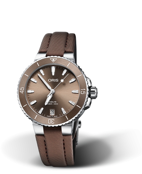 Oris 01 733 7731 4156-07 3 18 01FC : Aquis Date 36.5 Stainless Steel / Brown / Textile