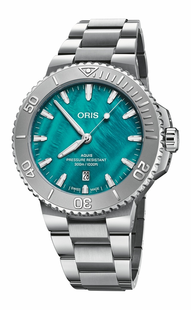 Oris 01 733 7789 4187-Set : Aquis Date 43.5 New York Harbor Limited Edition II
