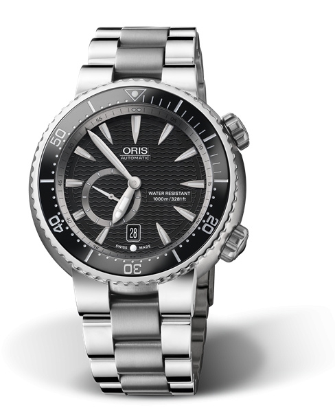 Oris 01 743 7638 7454-07 8 24 70PEB : Divers Titan C Small Second - Date 47 Stainless Steel / Black / Bracelet