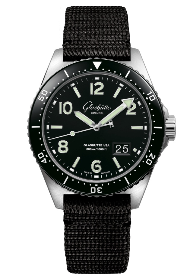 Glashütte Original 1-36-13-01-80-05 : SeaQ Panorama Date Stainless Steel / Black / Textile - Folding