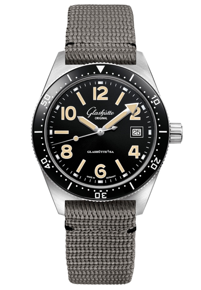 Glashütte Original 1-39-11-06-60-08 : SeaQ Date Stainless Steel / Black / Synthetic - Pin