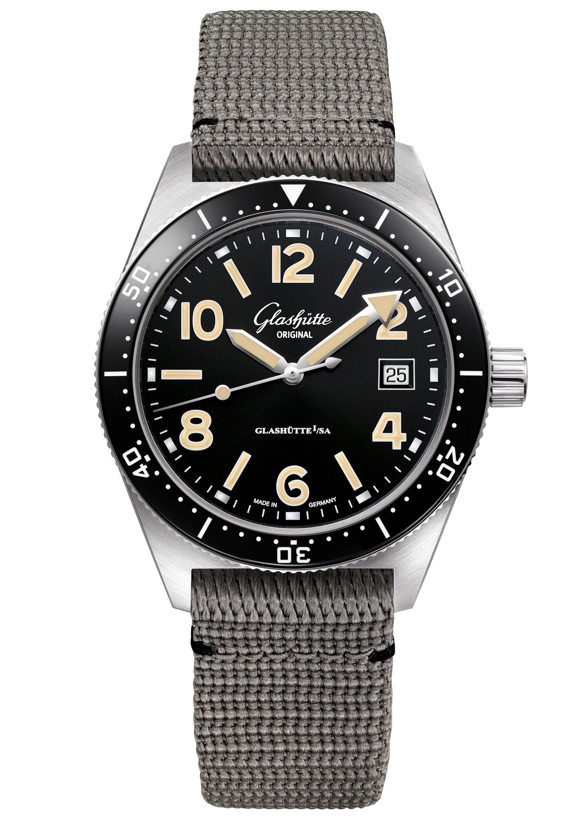 Glashütte Original 1-39-11-06-80-08 : SeaQ Date Stainless Steel / Black / Synthetic - Pin