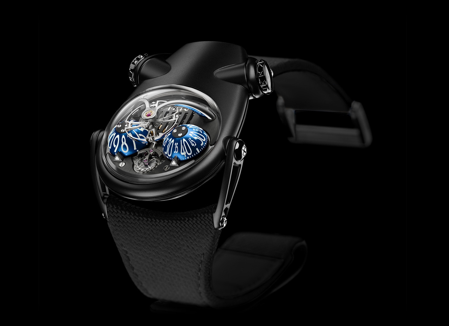 MB&F 100.AL.BL : Horological Machine N°10 HM10 Dark Bulldog Black