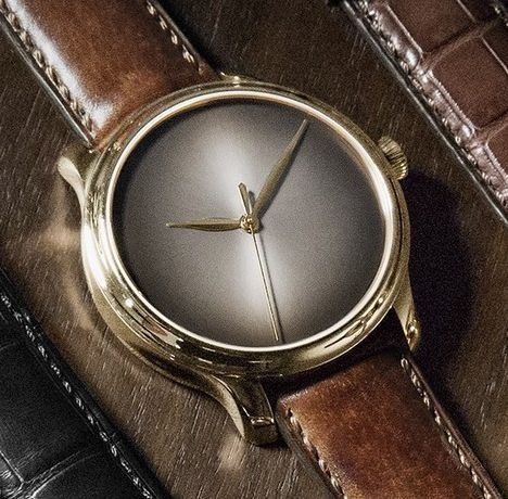 H. Moser & Cie 1343-0106 : Endeavour Centre Seconds Concept, Rose Gold, Fumé Dial