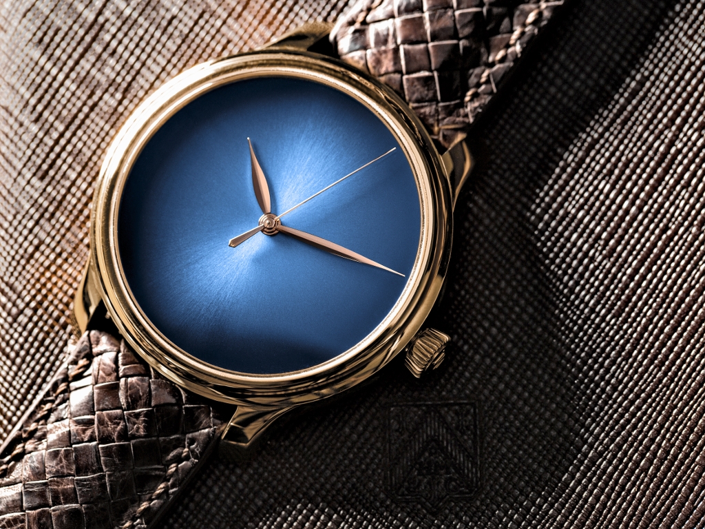 H. Moser & Cie 1343-0108 : Endeavour Centre Seconds Funky Blue, Rose Gold