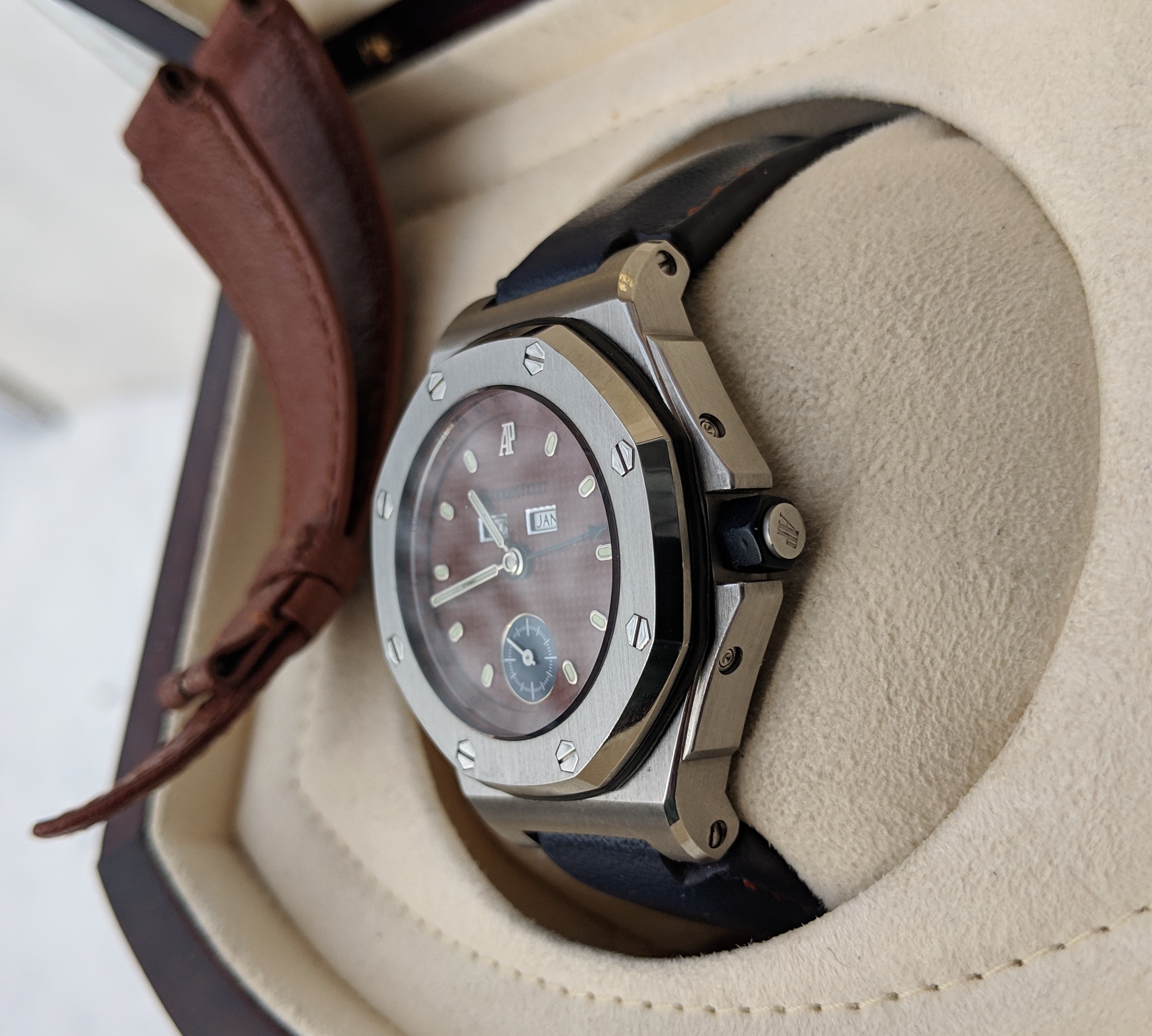 Audemars Piguet 25808st.OO.D009/02 : Royal Oak OffShore 25808 Full Calendar Brown