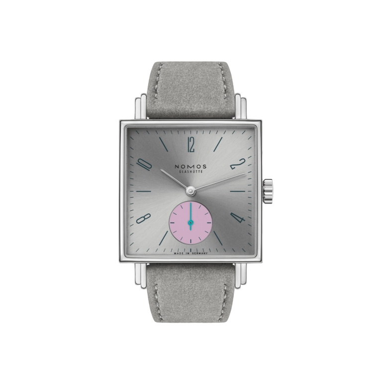 Nomos Glashütte 427 : Tetra Die Unerreichbare / Closed Case Back