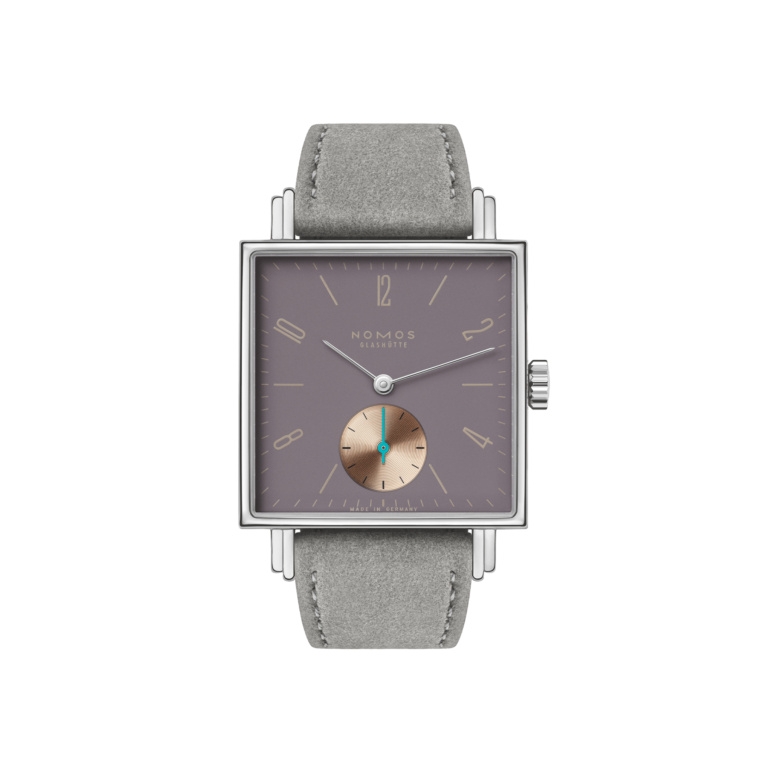 Nomos Glashütte 475 : Tetra Die Fuchsteufelswilde / Open Case Back