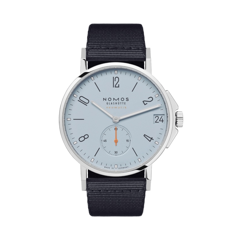 Nomos Glashütte 526 : Ahoi Neomatik 38 Sky / Open Case Back