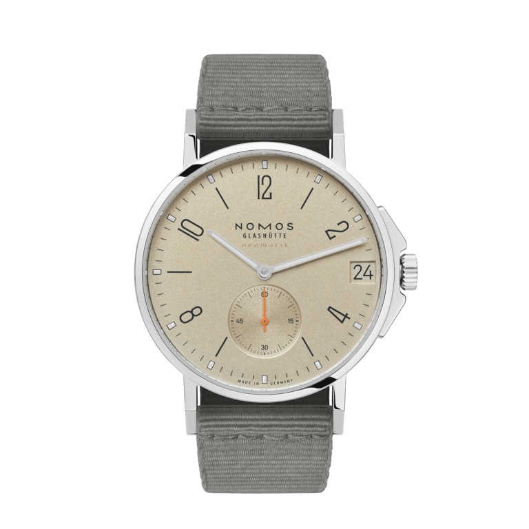 Nomos Glashütte 527 : Ahoi Neomatik 38 Sand / Open Case Back