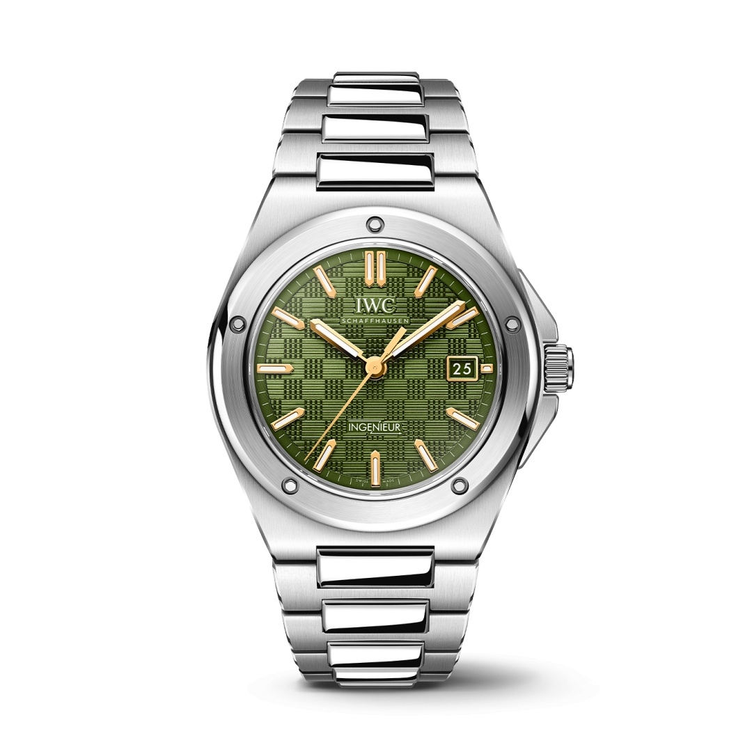 IWC IW3289-08 : Ingenieur Automatic 40 Stainless Steel / Green