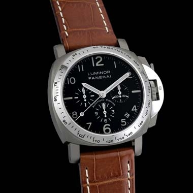 Panerai PAM00074 : Luminor Chrono 40mm Titanium