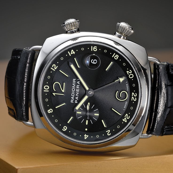 Panerai PAM00185 : Radiomir GMT White Gold