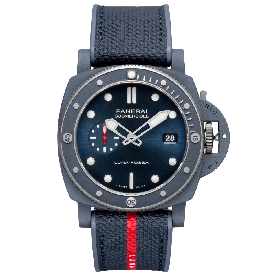 Panerai PAM01466 : Submersible QuarantaQuattro Luna Rossa Ti-Ceramitech / Blue
